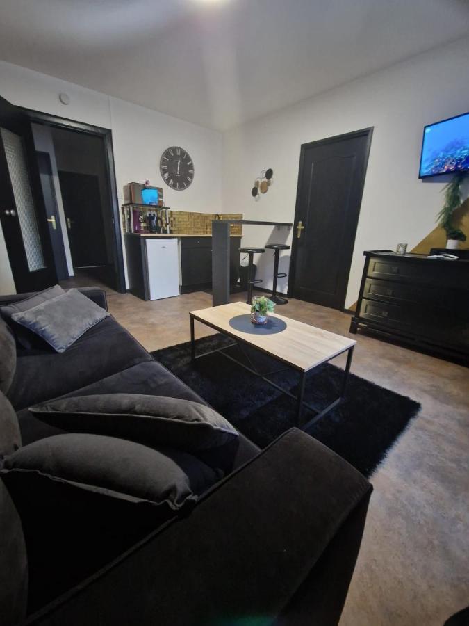 Gold Apartment